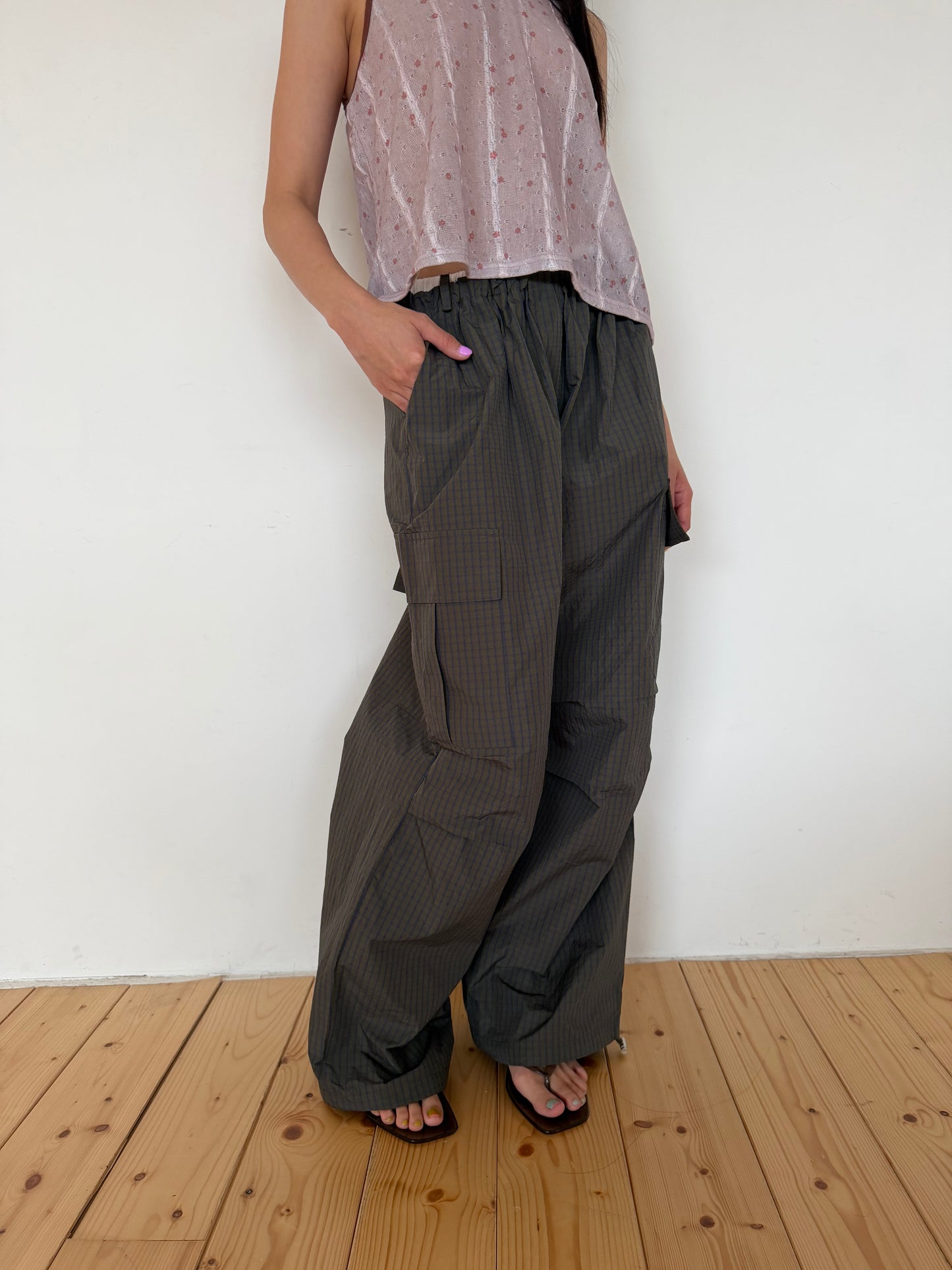 Layered Waist Grid Cargo Pants