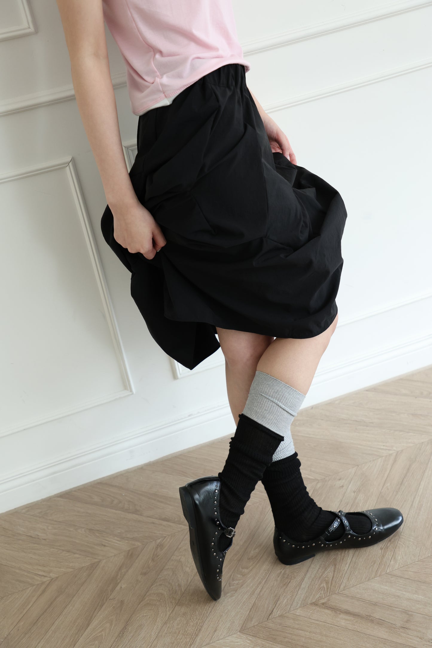 Color-blocked knee socks