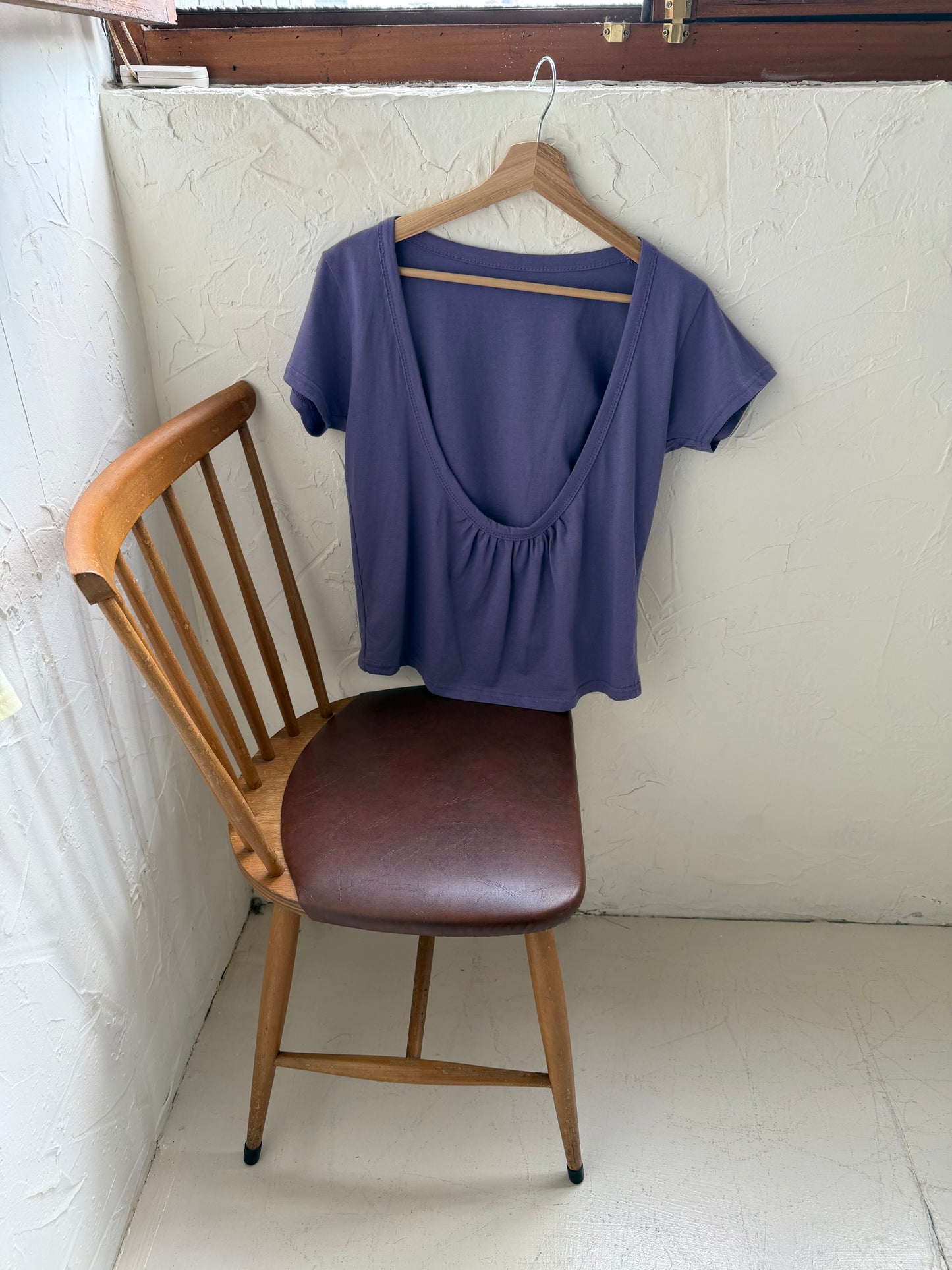 U-neck cotton top