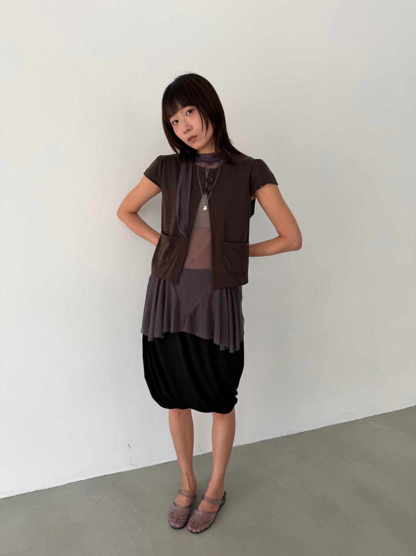 Button-down shoulder pocket top