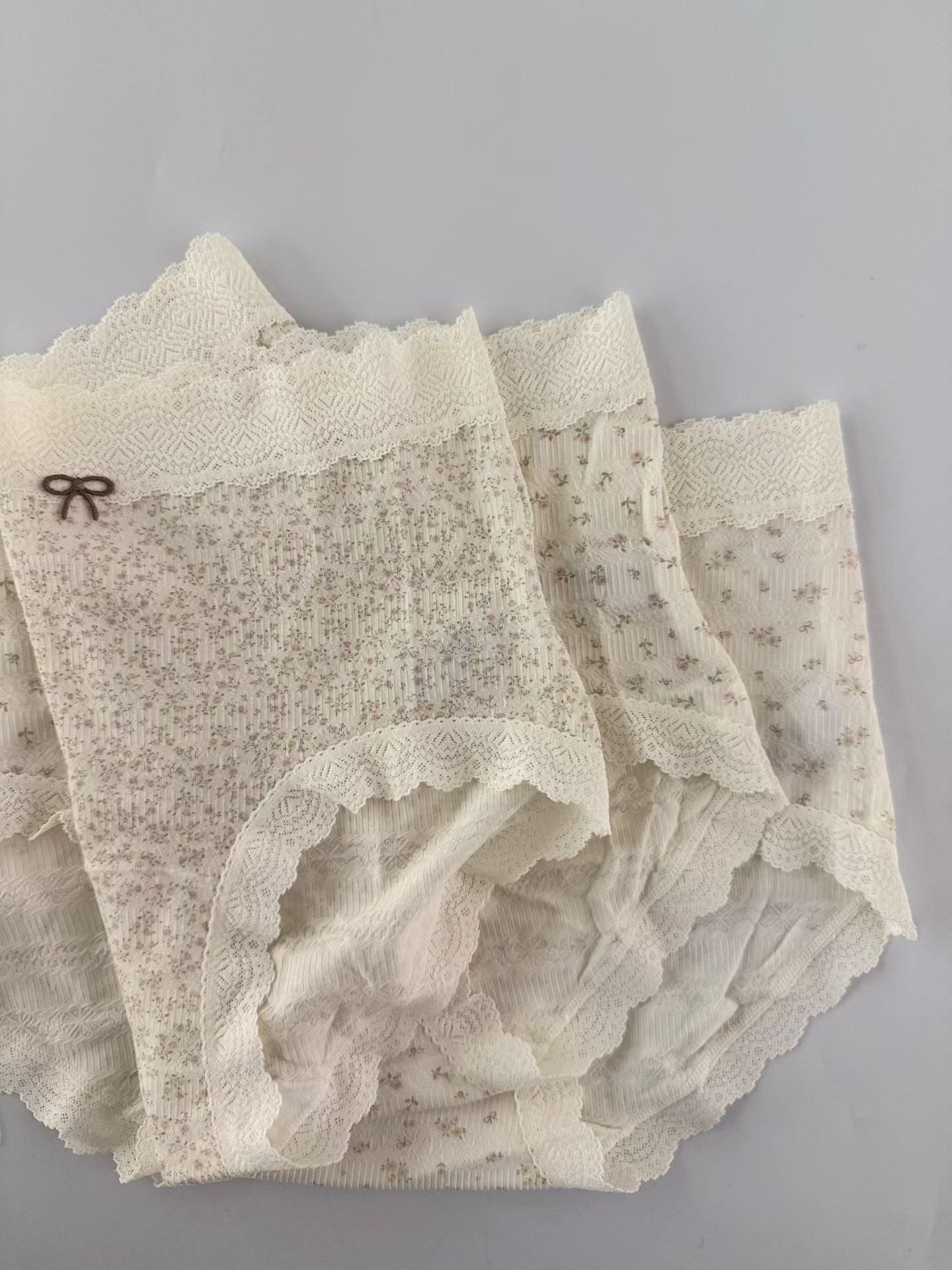 韓國製 蕾絲碎花內褲 set (3入）