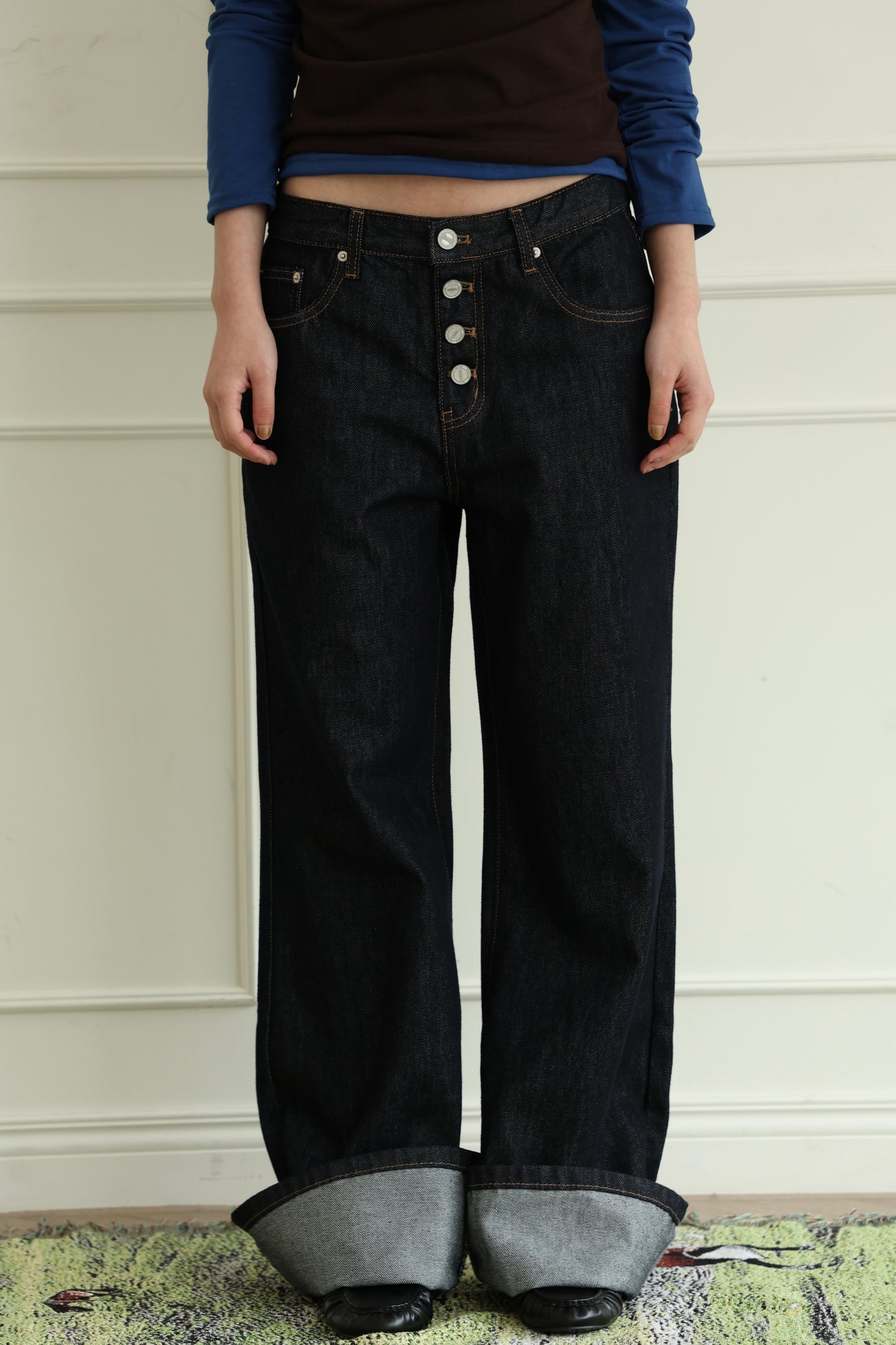 Button-up low-rise flared jeans
