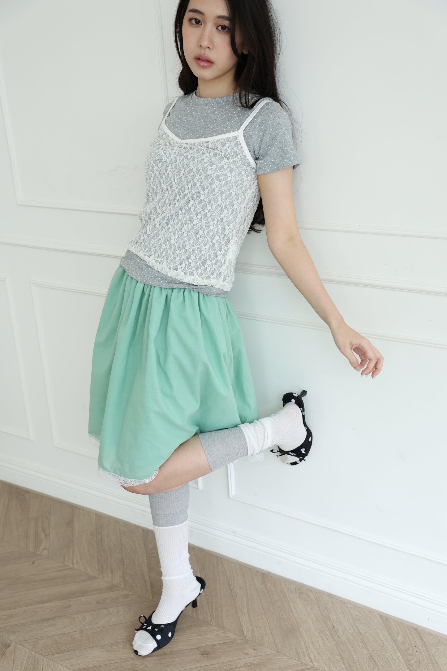Color-blocked knee socks