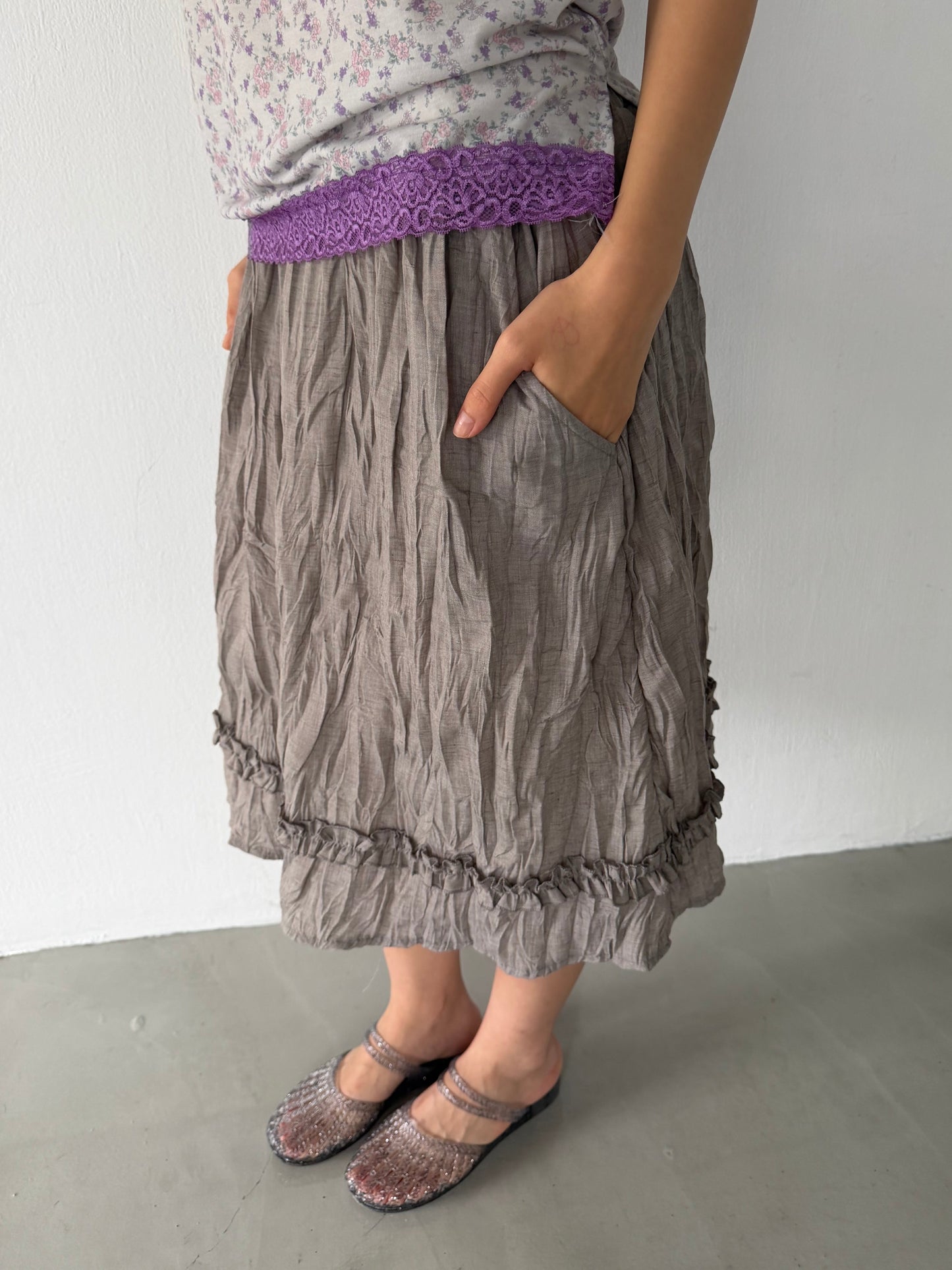 Naturally wrinkled midi skirt