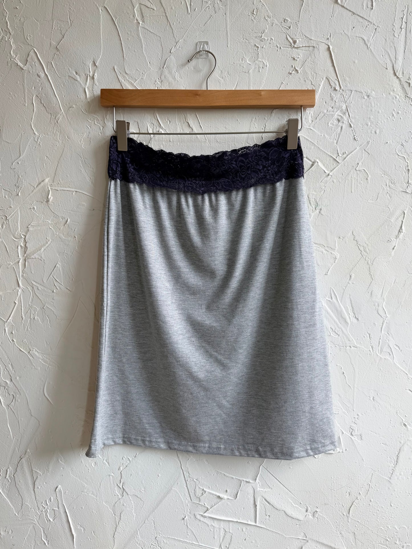 Lace color-blocked cotton skirt