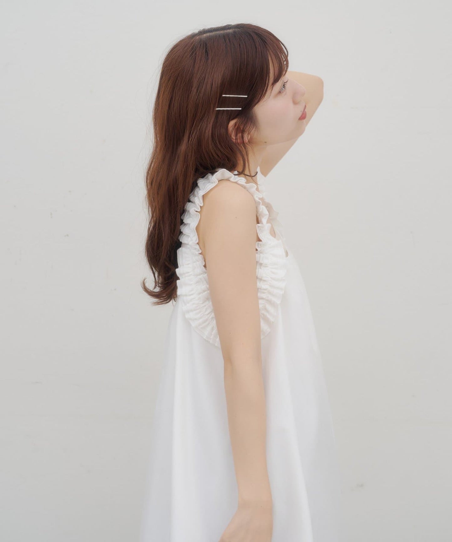 （sale 至8/23 22:00）Discoat umm奶油花邊皺皺肩帶小洋裝