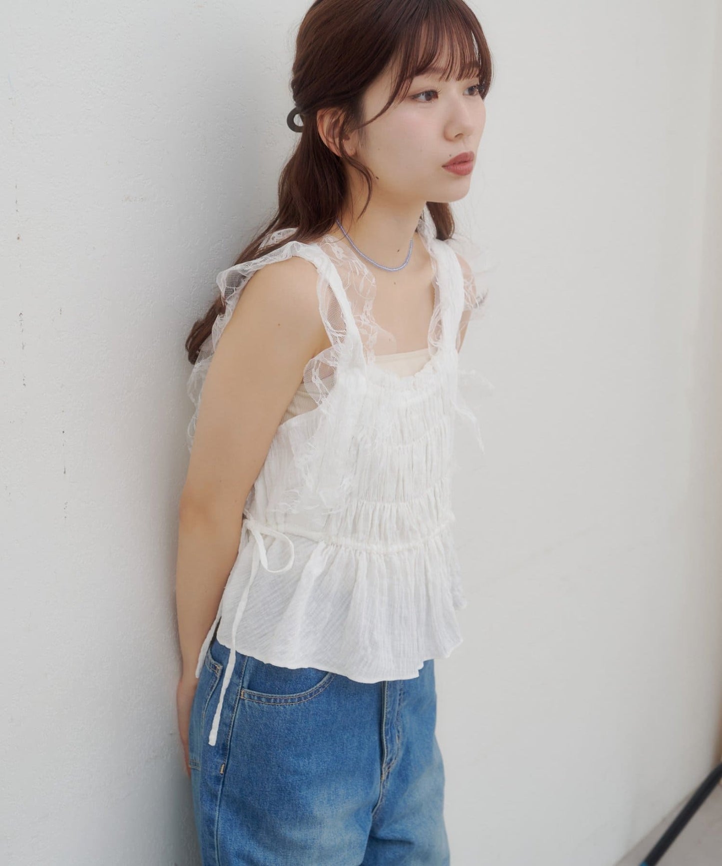 （sale 至8/23 22:00）蕾絲肩帶抓皺背心