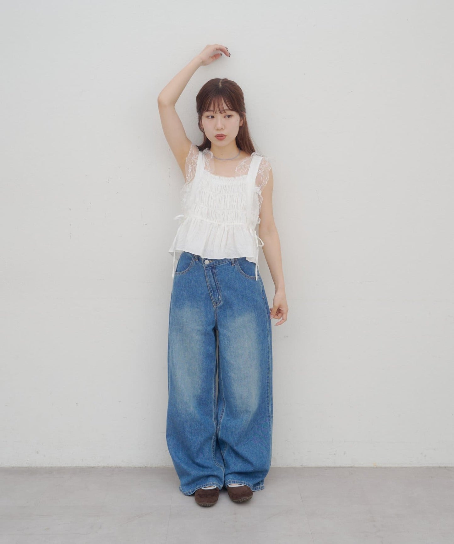 （sale 至8/23 22:00）蕾絲肩帶抓皺背心