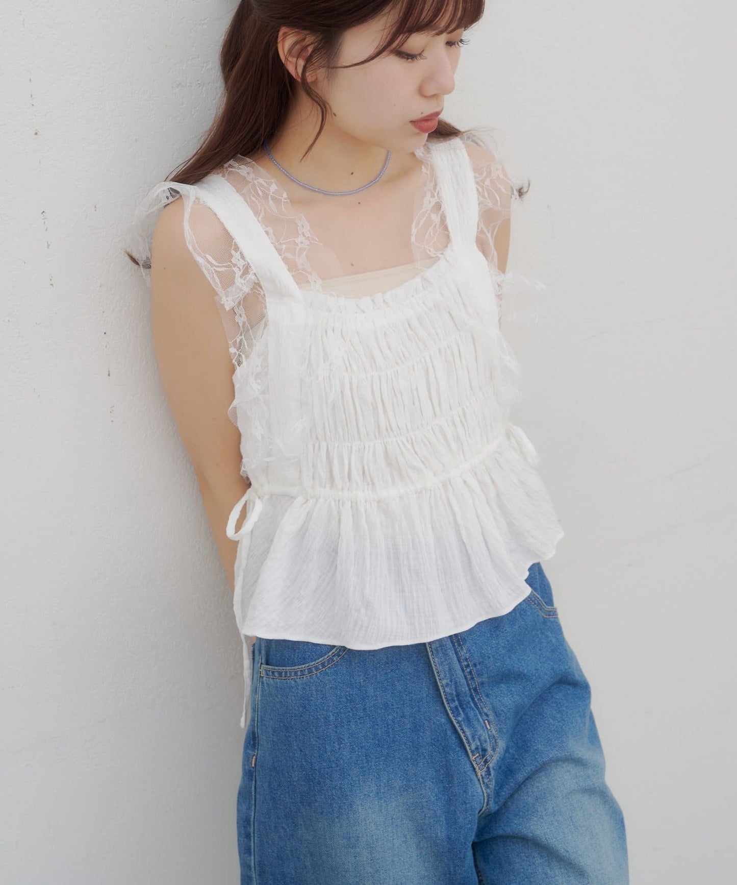 （sale 至8/23 22:00）蕾絲肩帶抓皺背心