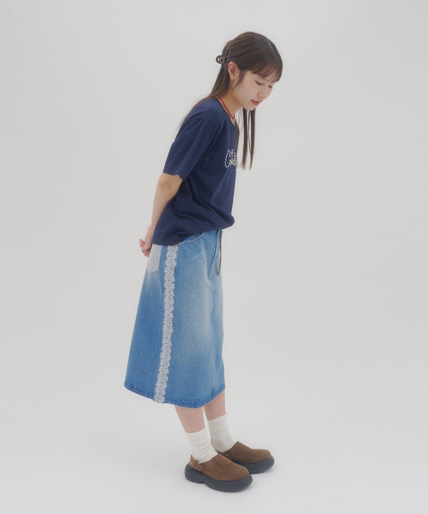 （sale 至8/23 22:00）側邊蕾絲中長牛仔裙