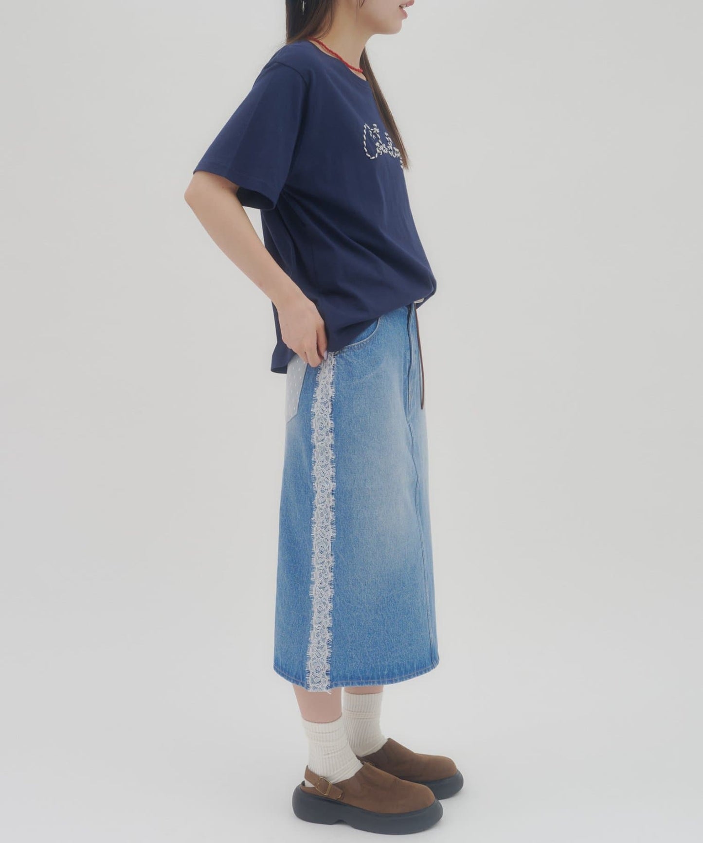 （sale 至8/23 22:00）側邊蕾絲中長牛仔裙