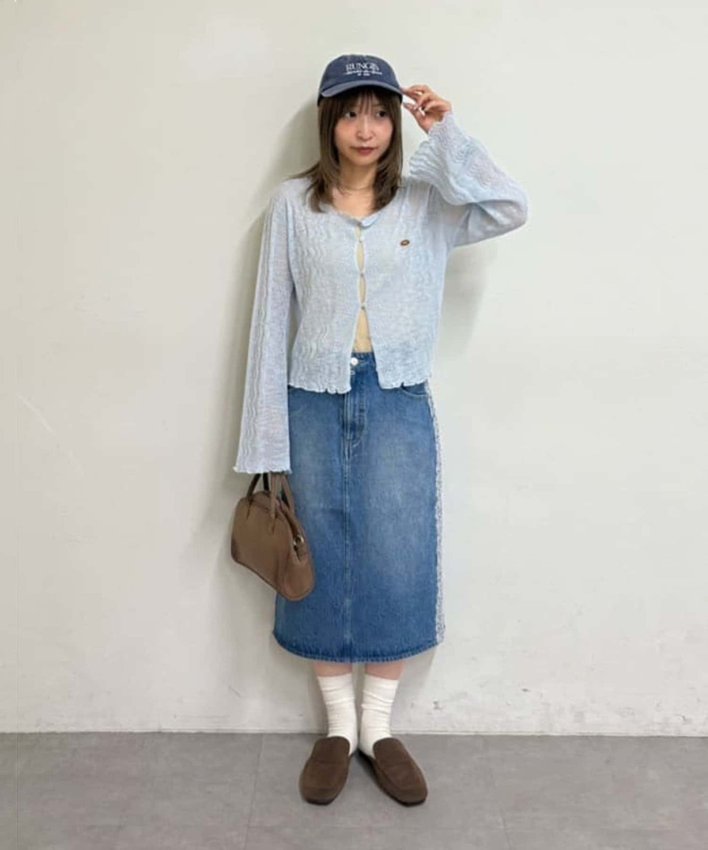 （sale 至8/23 22:00）側邊蕾絲中長牛仔裙