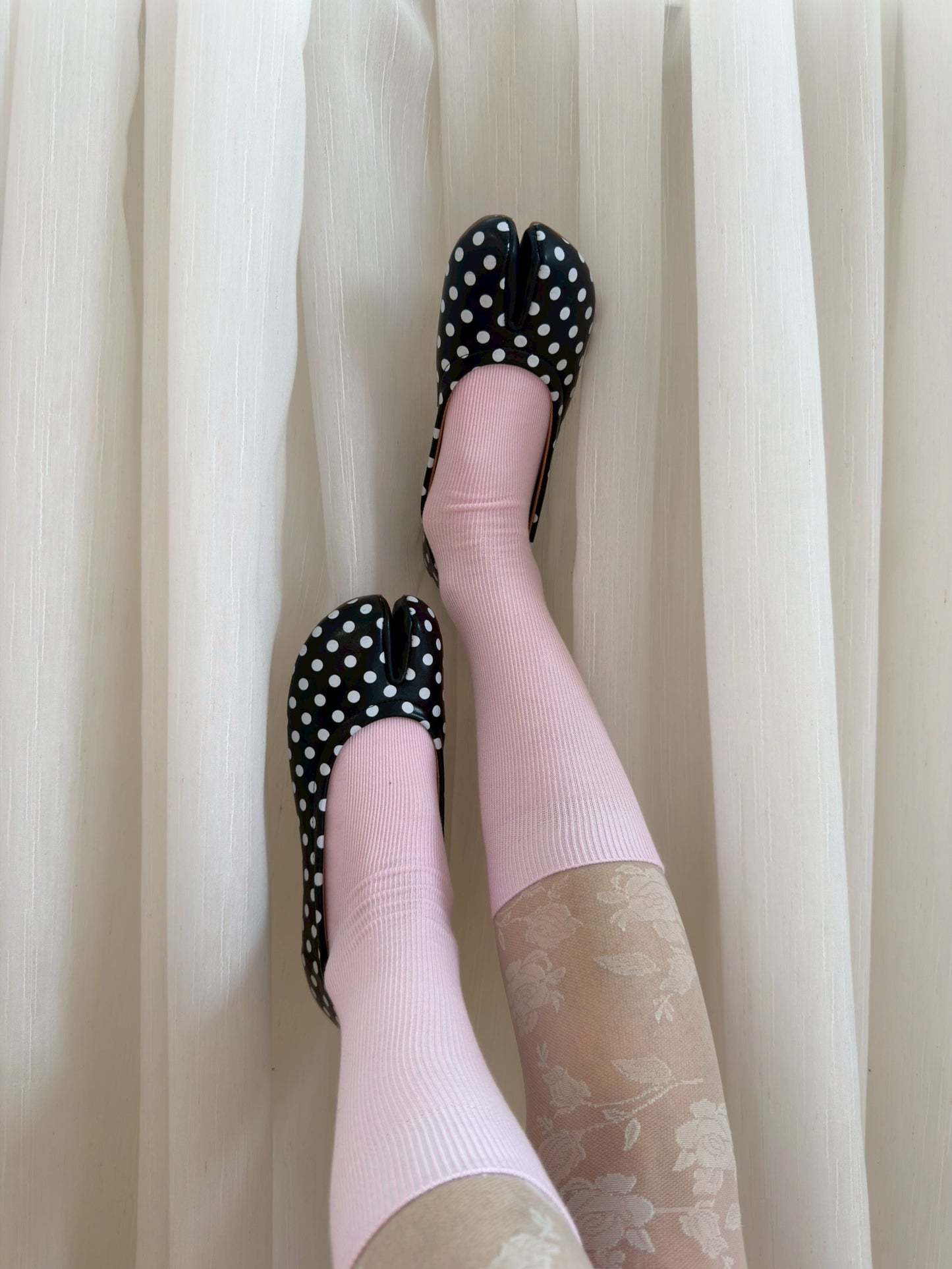 Ribbed knee-high socks