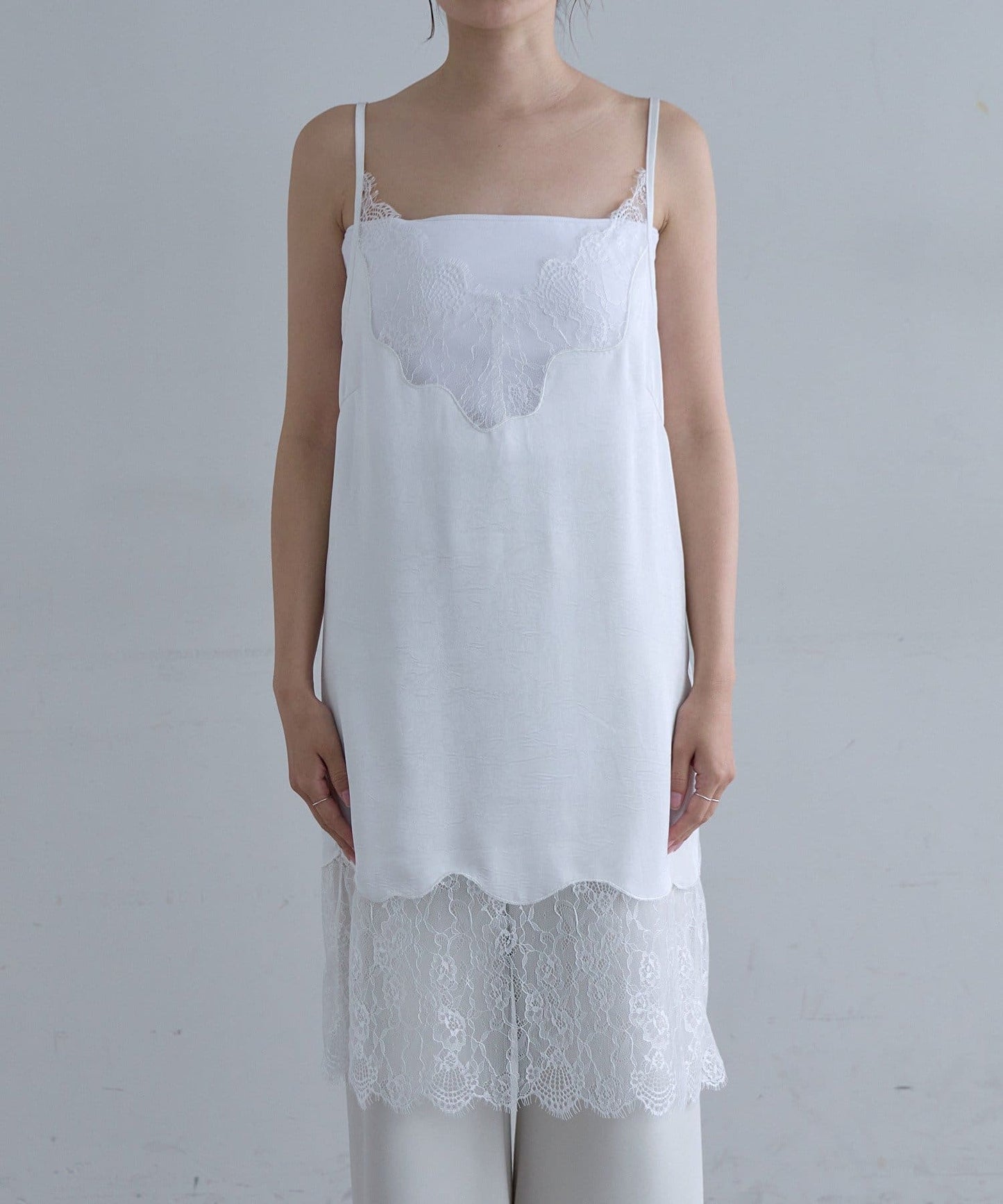 （sale 至8/23 22:00）SHENERY 蕾絲吊帶背心