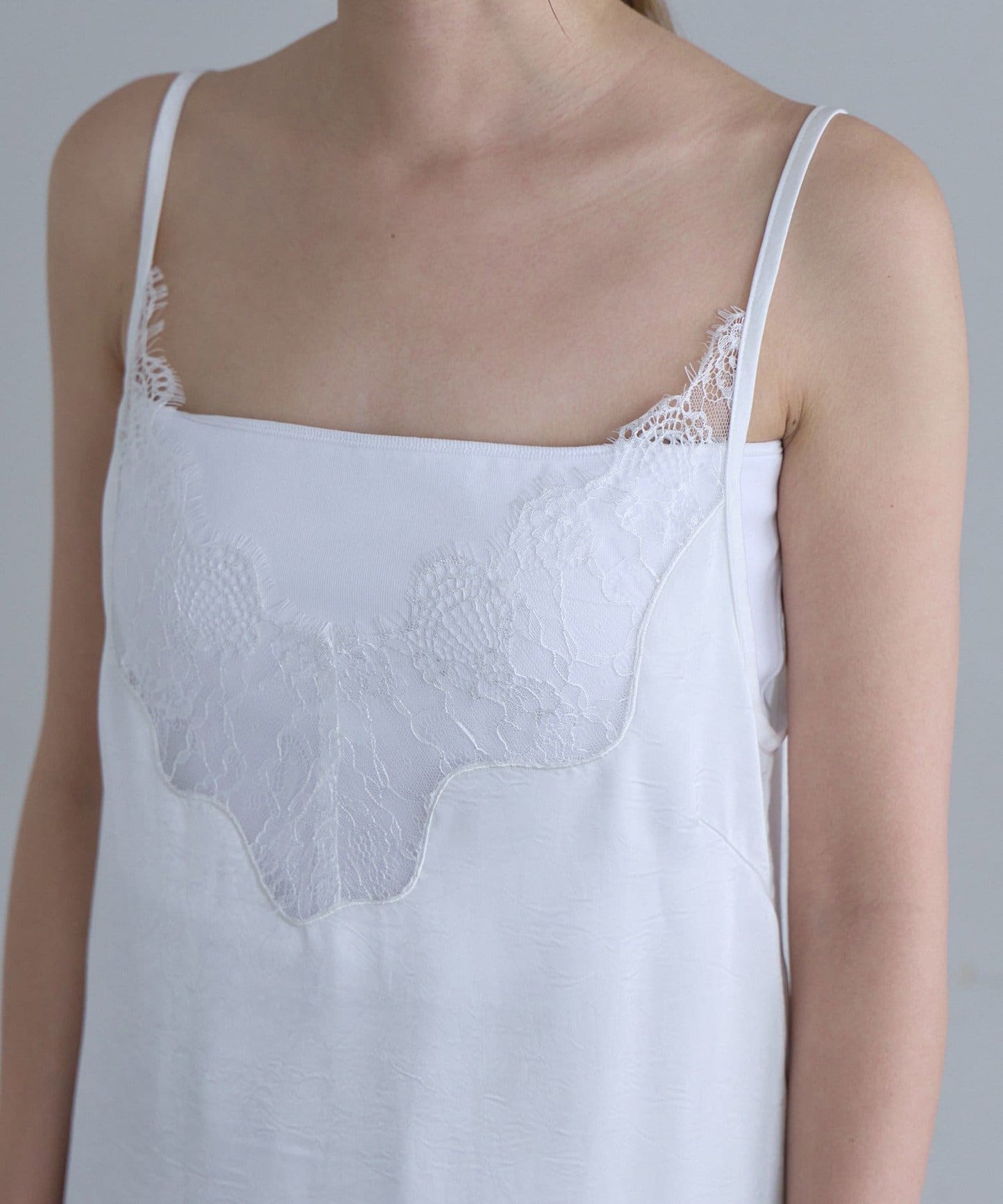 （sale 至8/23 22:00）SHENERY 蕾絲吊帶背心