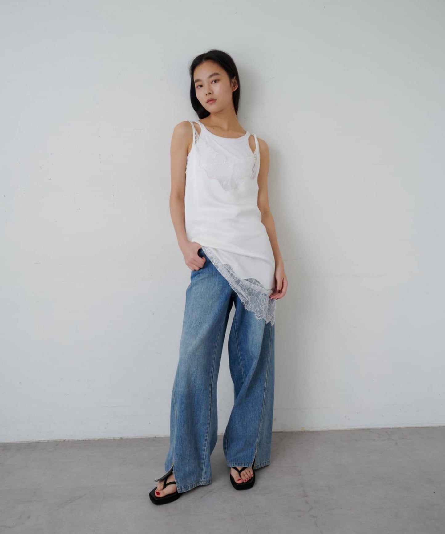 （sale 至8/23 22:00）SHENERY 蕾絲吊帶背心