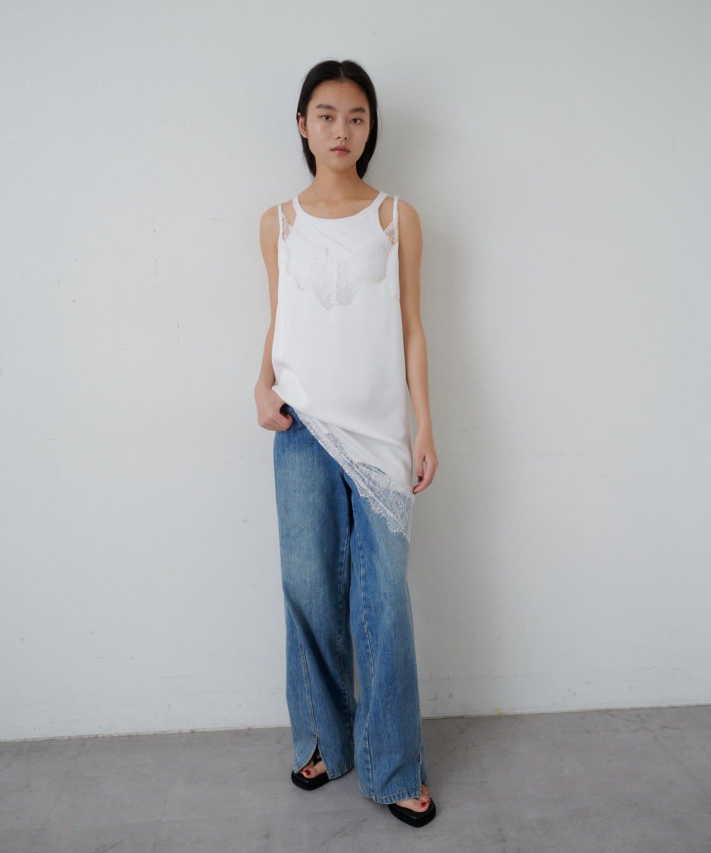 （sale 至8/23 22:00）SHENERY 蕾絲吊帶背心