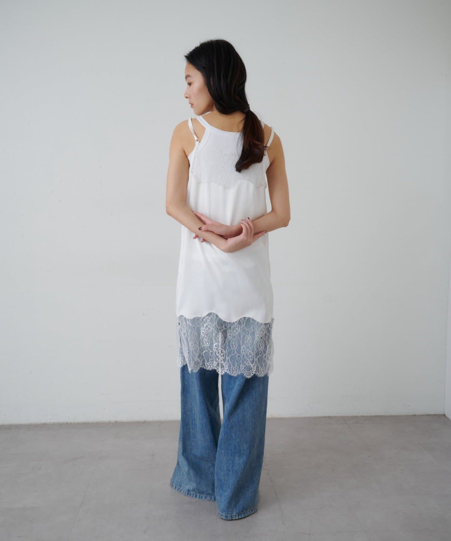 （sale 至8/23 22:00）SHENERY 蕾絲吊帶背心