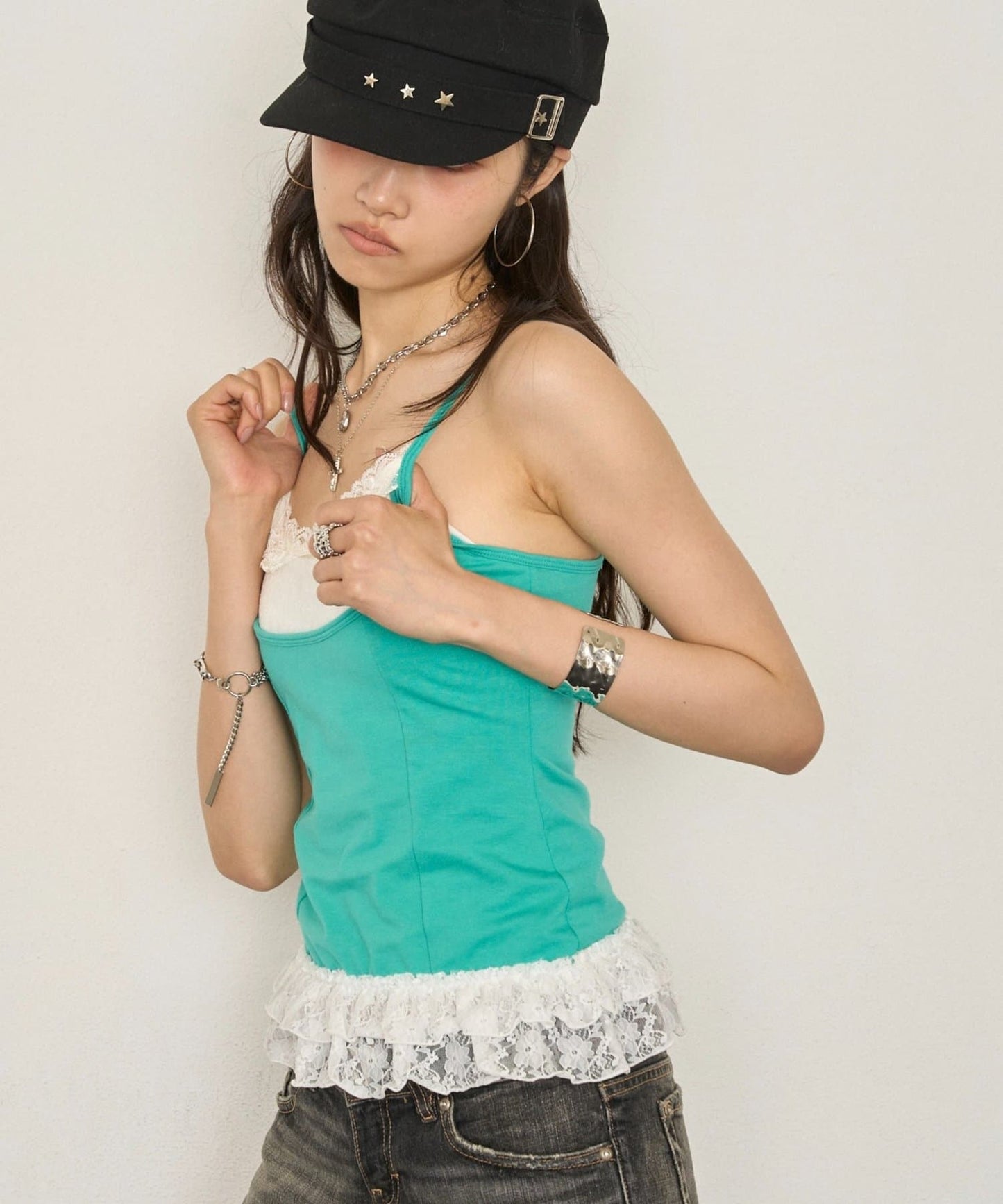 WHO'S WHO gallery 附bra 蕾絲層次細肩帶背心