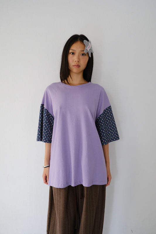 Loose-fitting floral patchwork sleeve top
