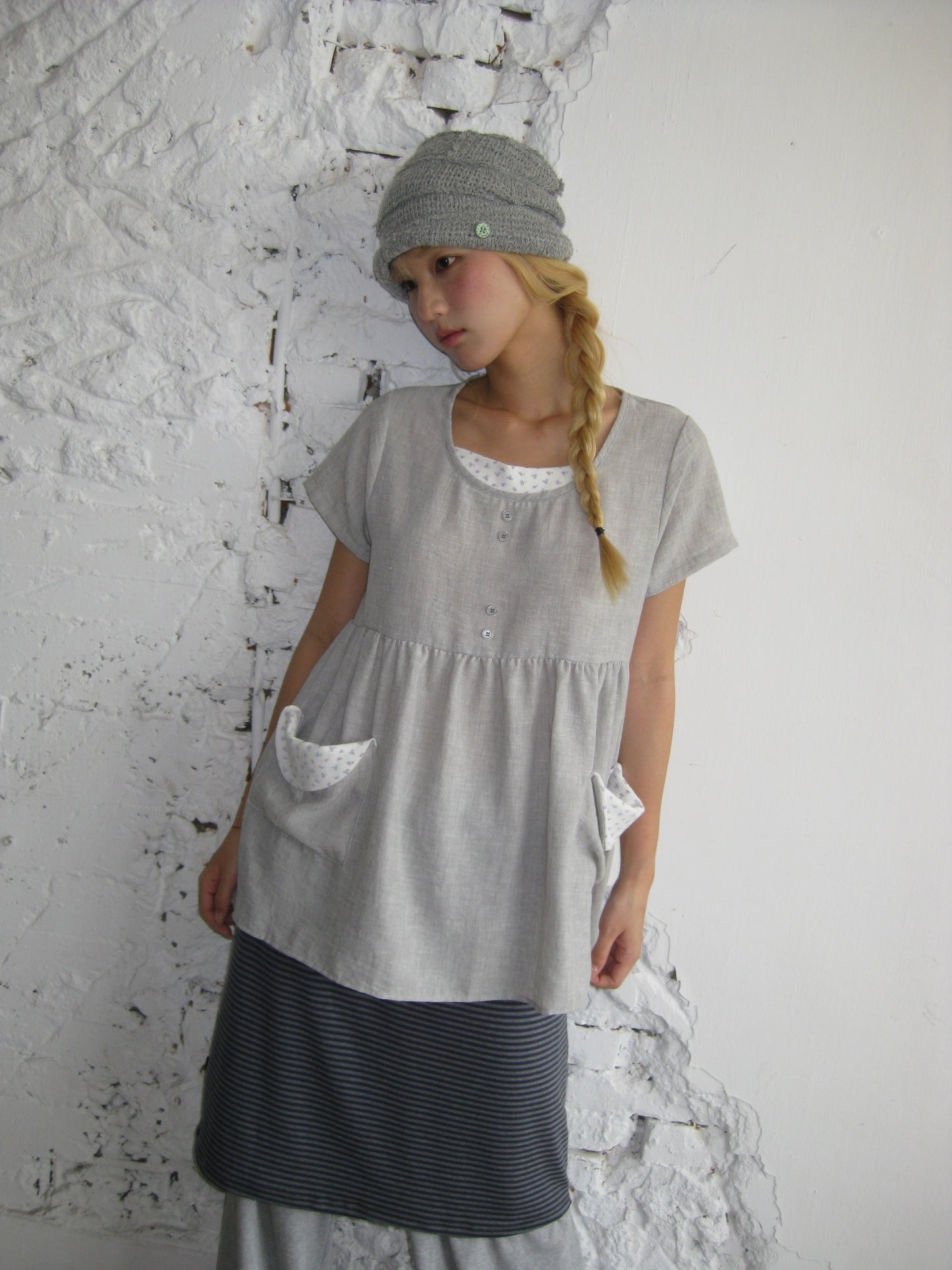 Flower button pocket top