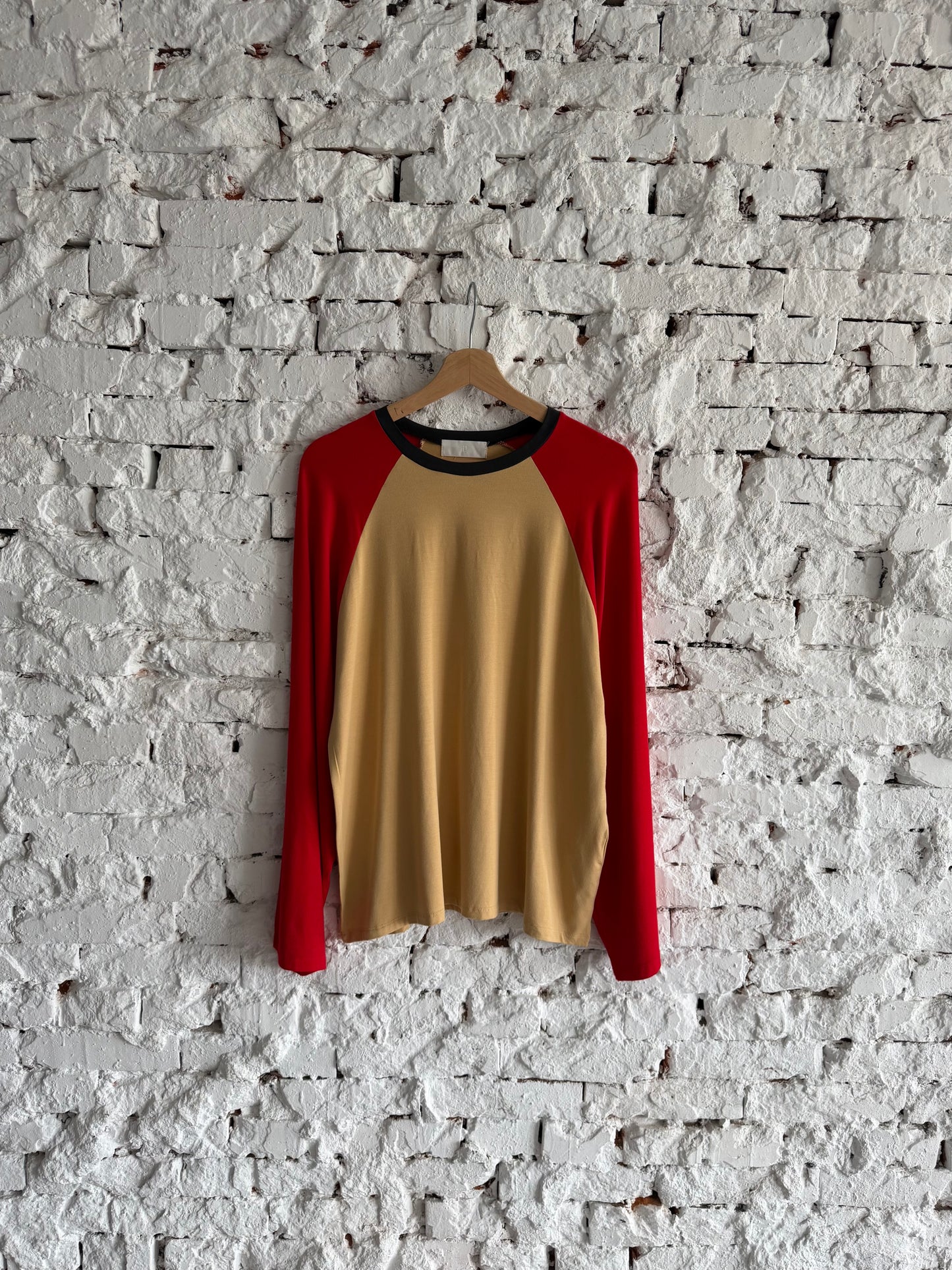 Loose-fitting patchwork long-sleeved top