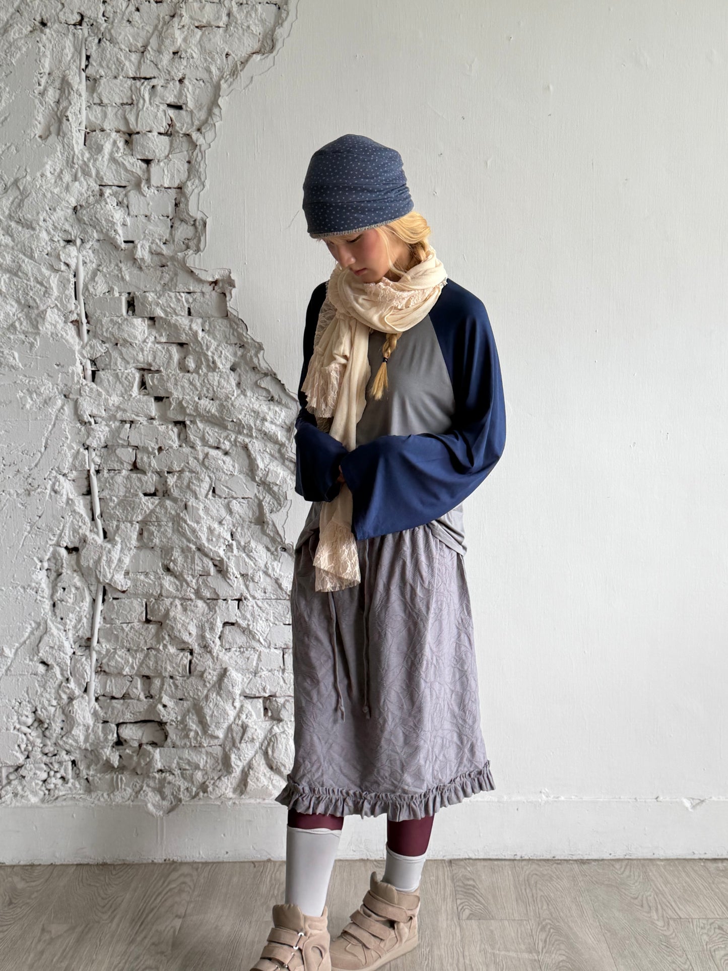 Loose-fitting patchwork long-sleeved top