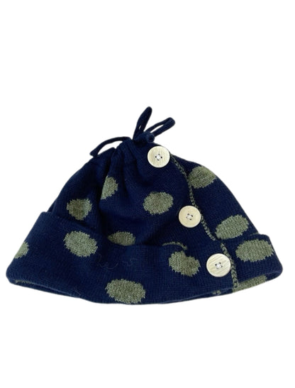 Polka dot knit button hat