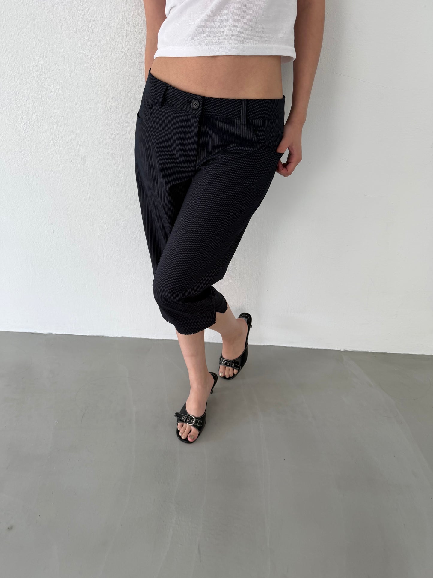 Suit lace capri pants