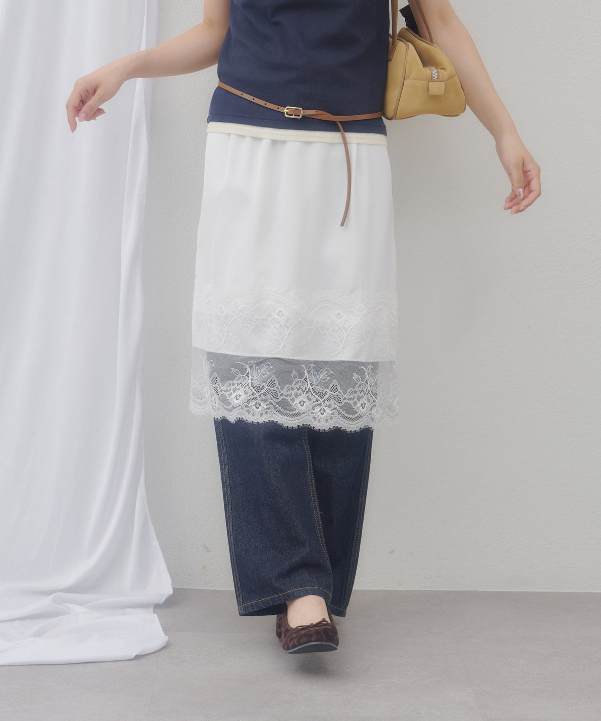 （sale 至9/21 22:00）Discoat umm. 蕾絲拼接緞面裙