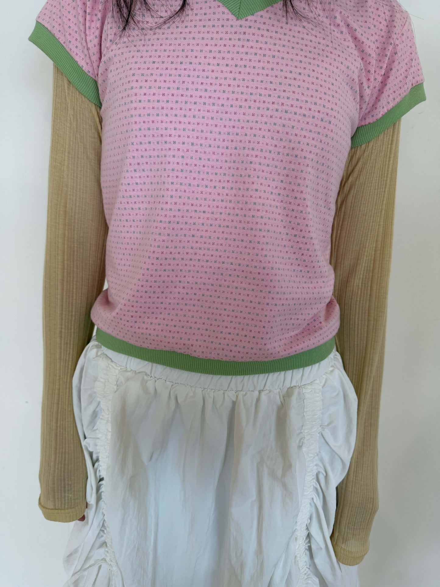 Candy-colored short-sleeved V-neck top