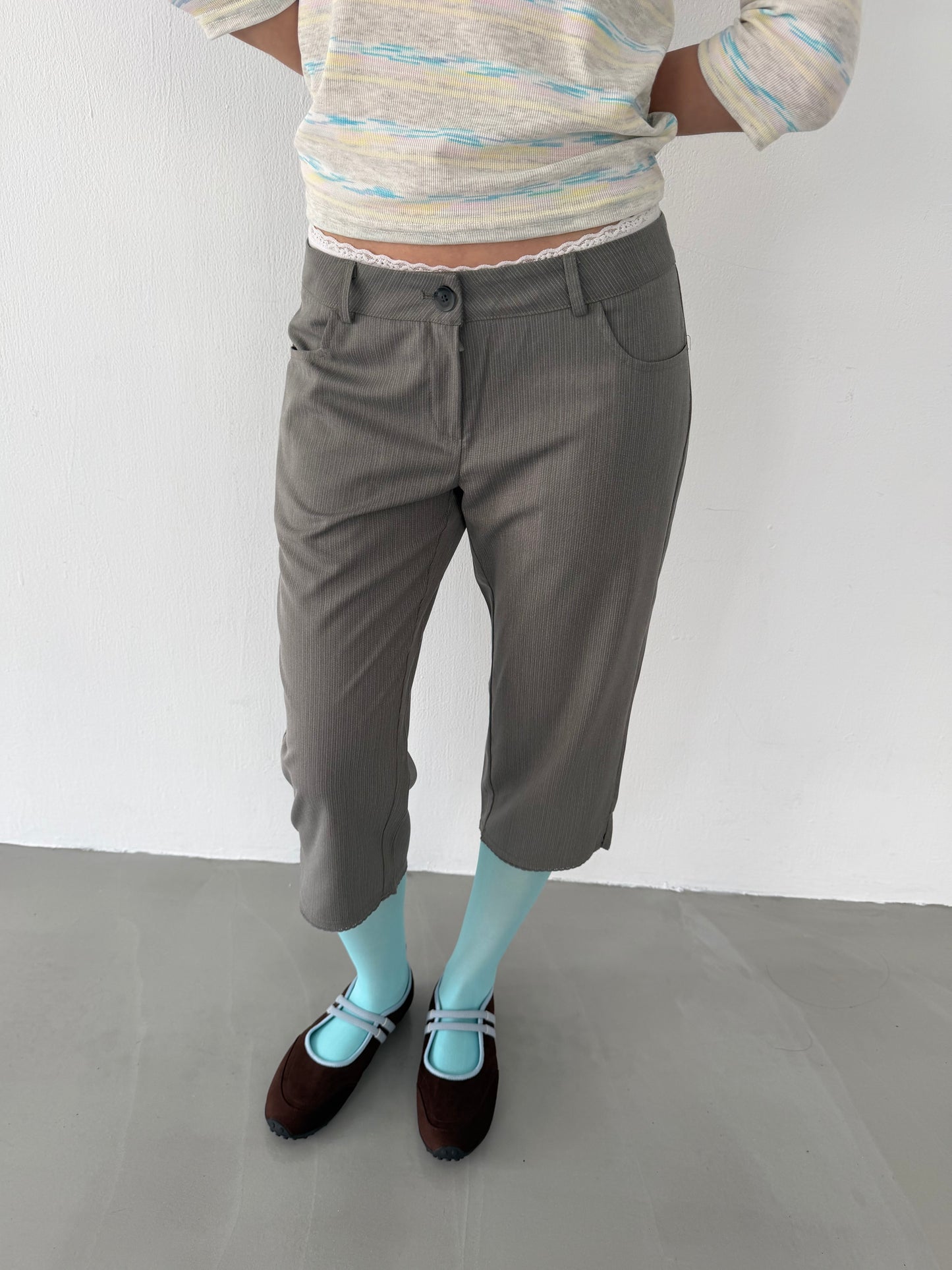 Suit lace capri pants