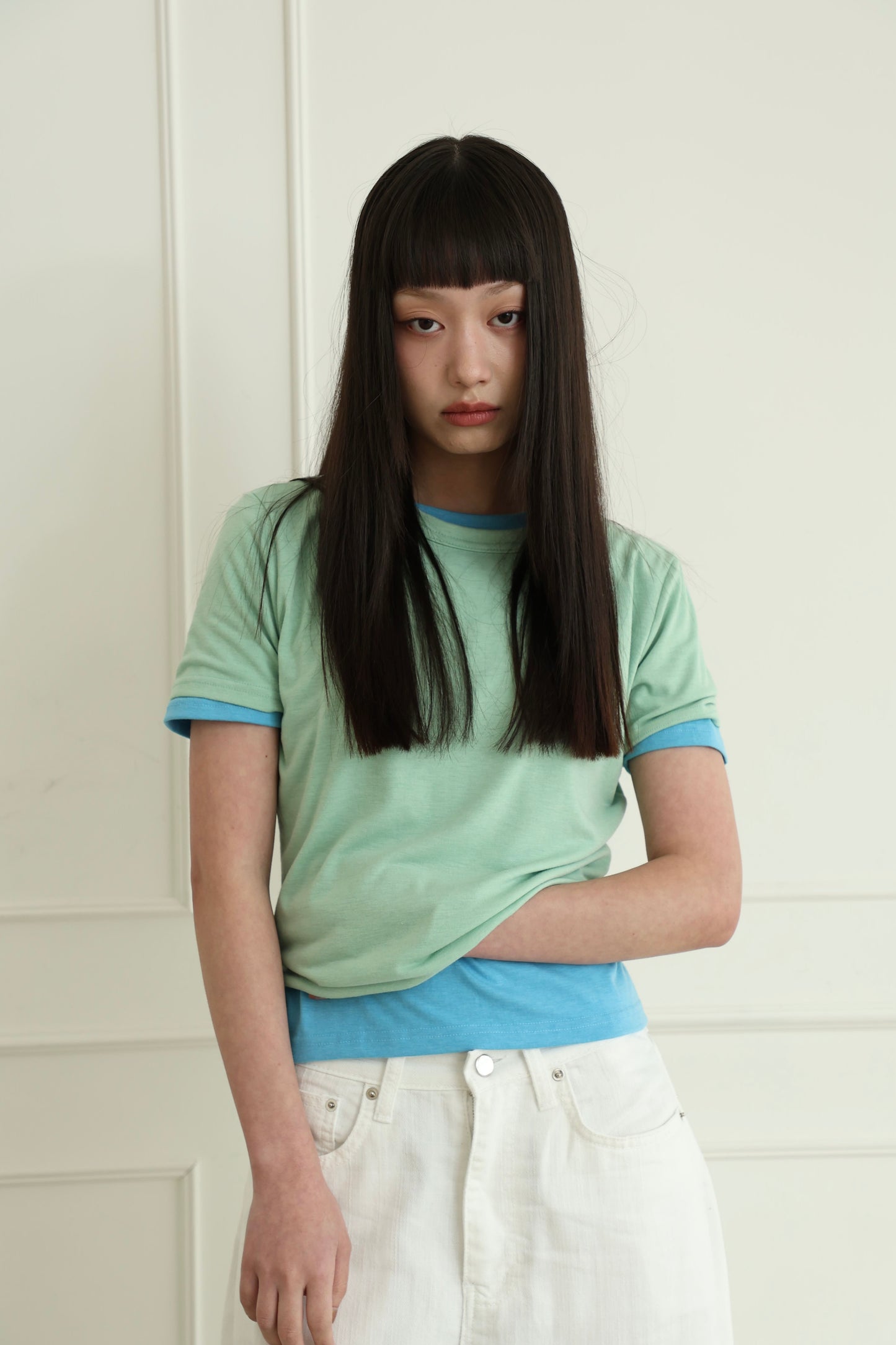 Basic skin-friendly short-sleeved top