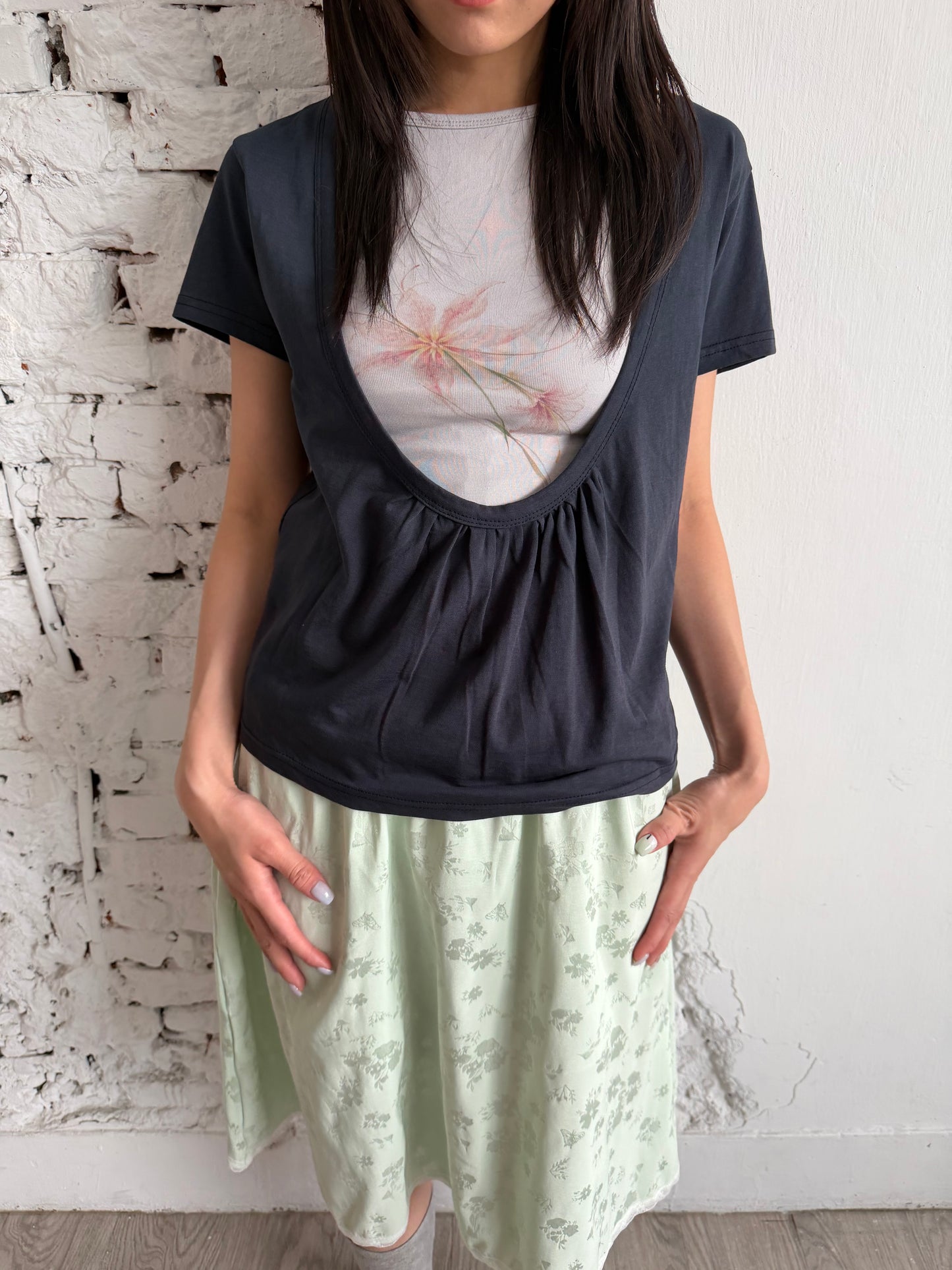 U-neck cotton top