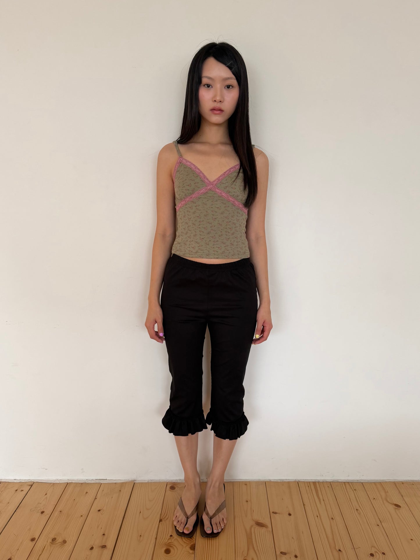 Frill Hem Knee-Length Leggings