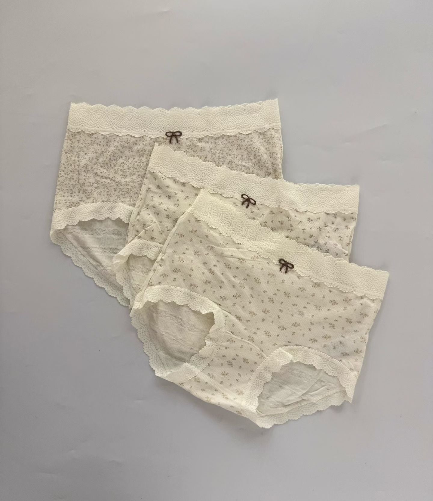 韓國製 蕾絲碎花內褲 set (3入）
