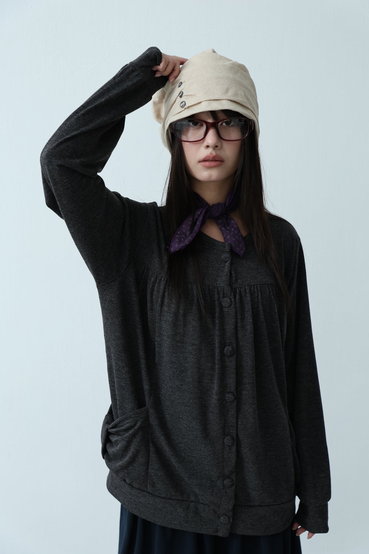 Open collar with bow and bow