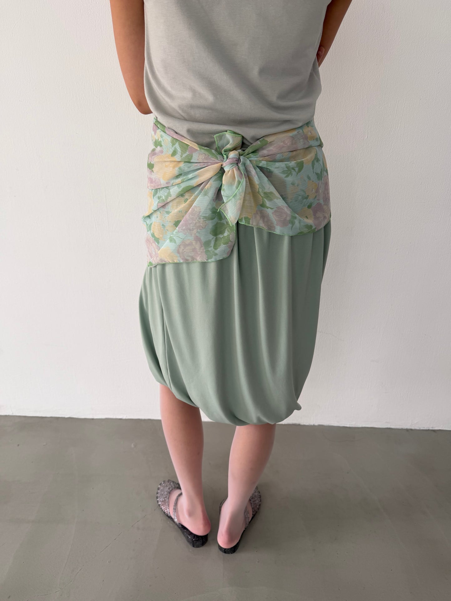 Elastic tulip midi skirt