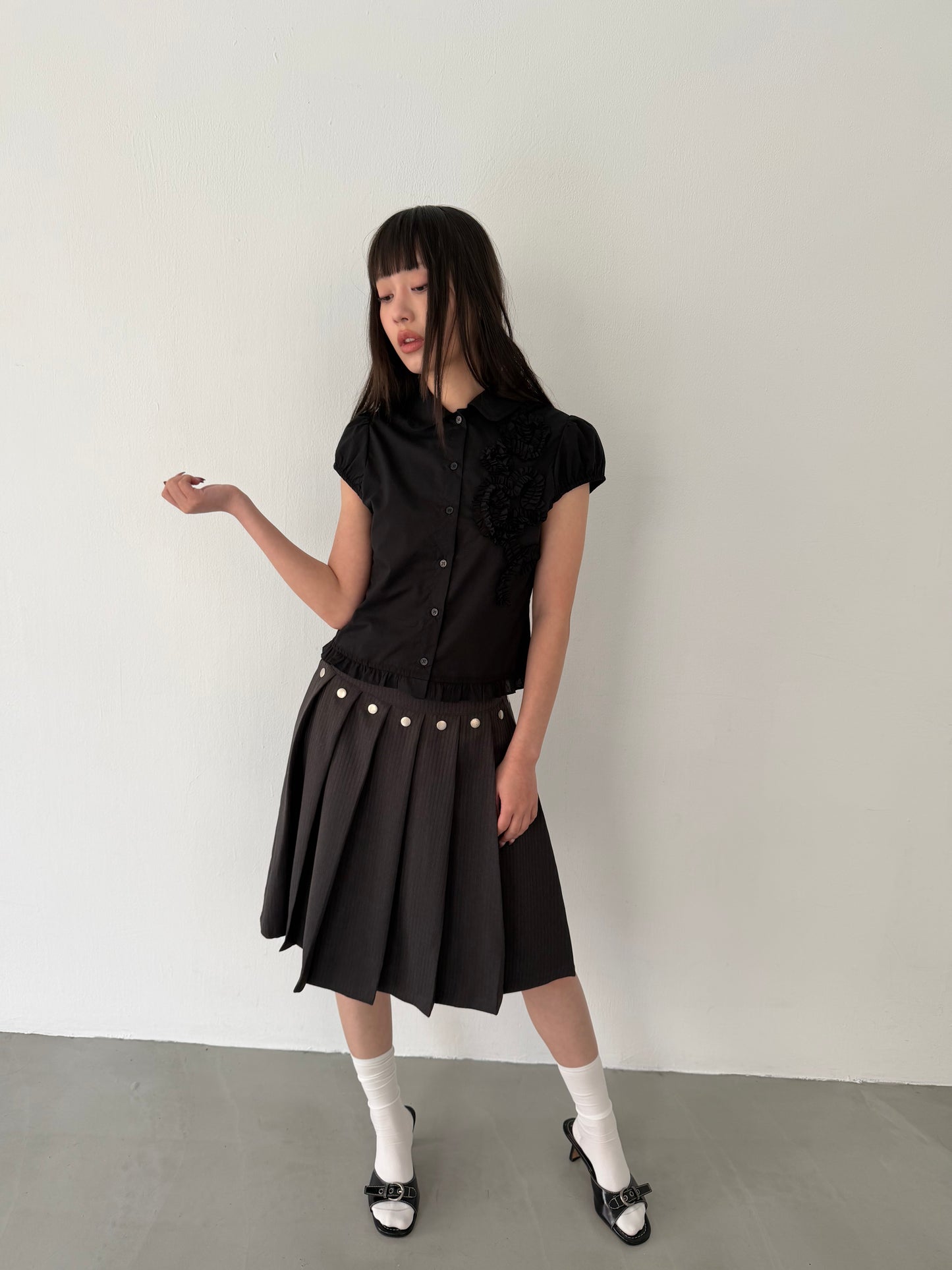 Lace-trimmed flutter sleeve shirt
