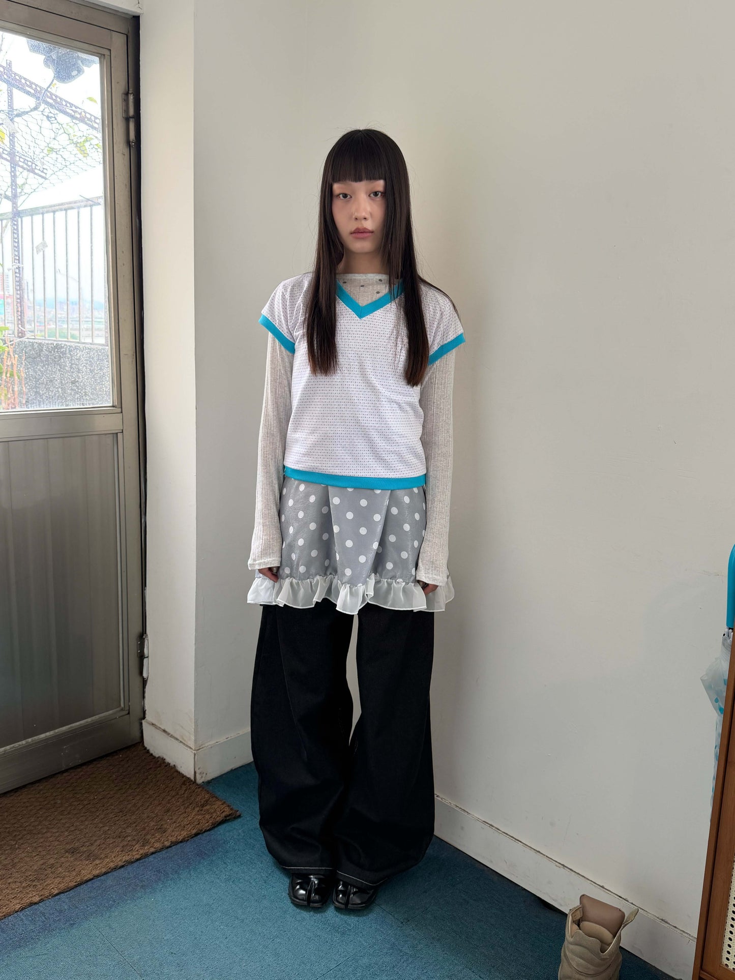 Candy-colored short-sleeved V-neck top
