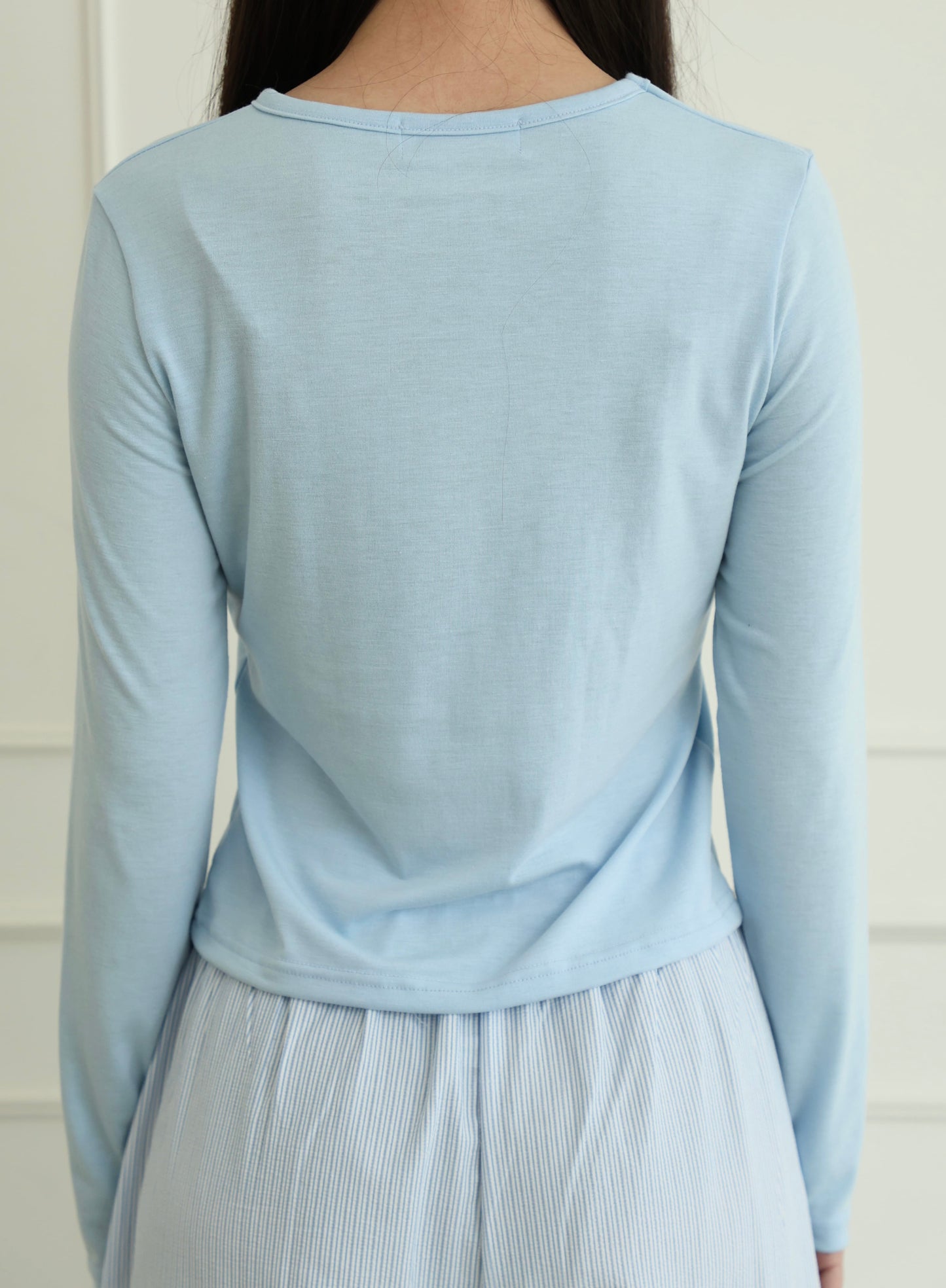 Skin-friendly long-sleeved inner top