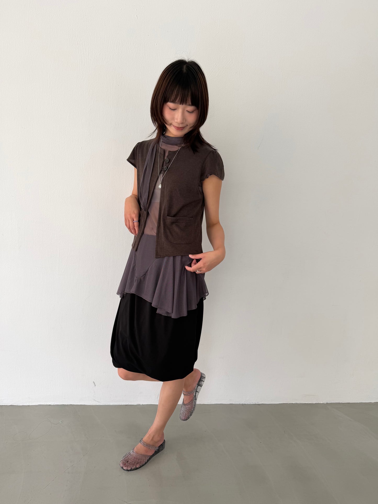 Button-down shoulder pocket top