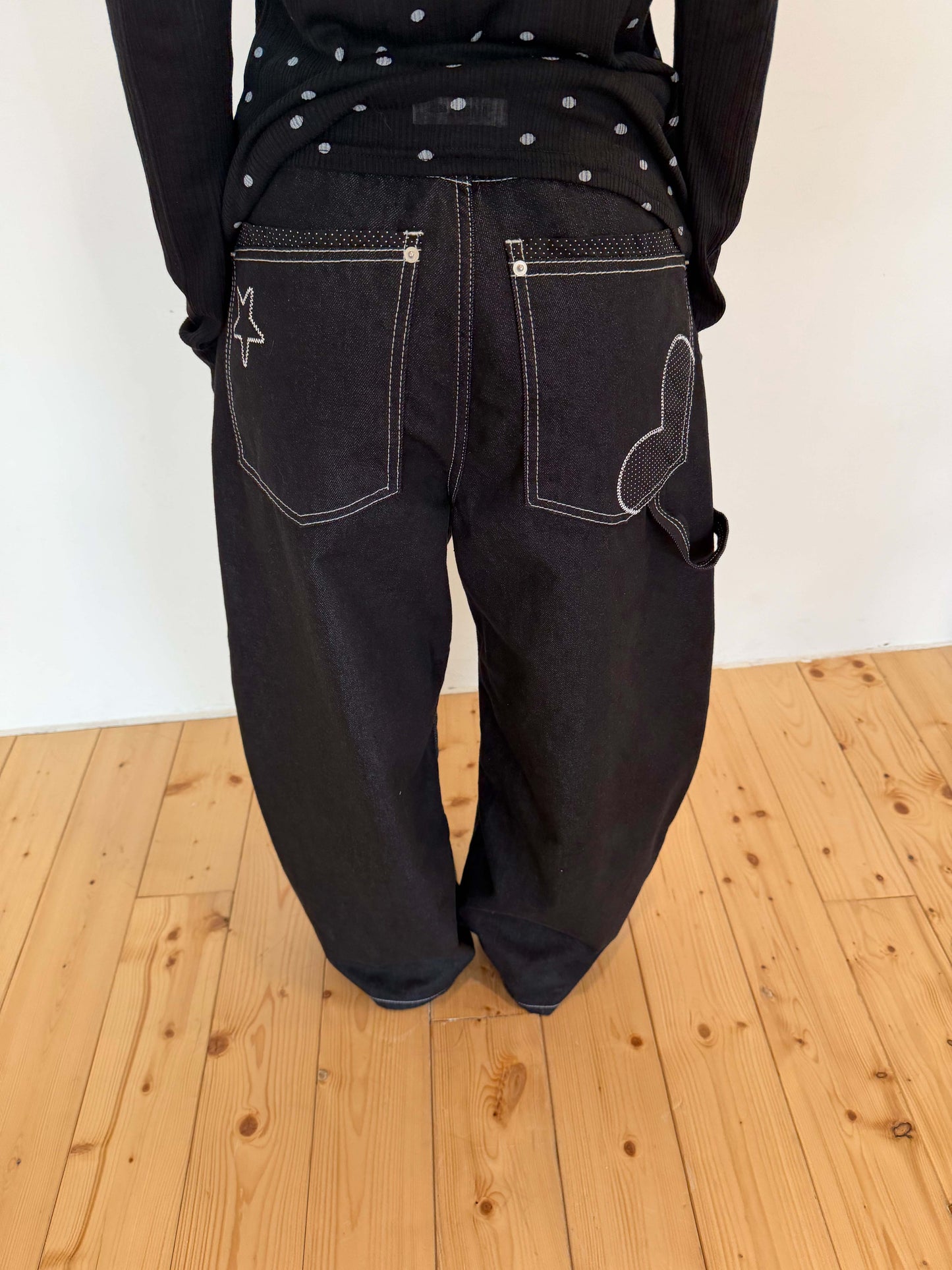 Embroidered loose-fitting work jeans