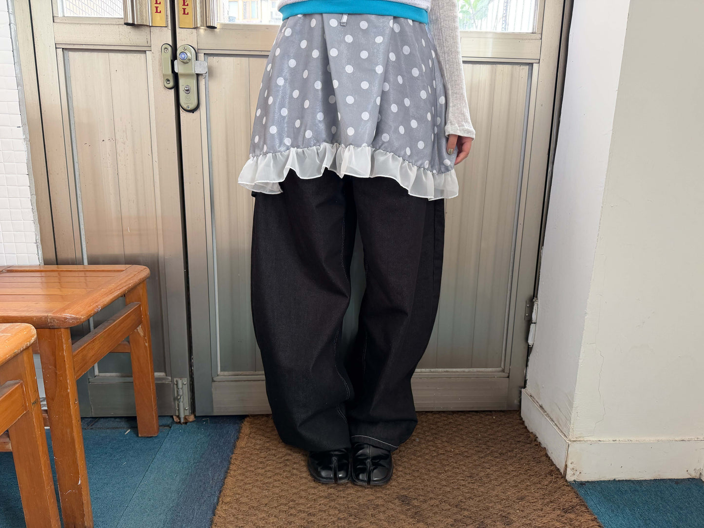 緞面波點蕾絲中長裙