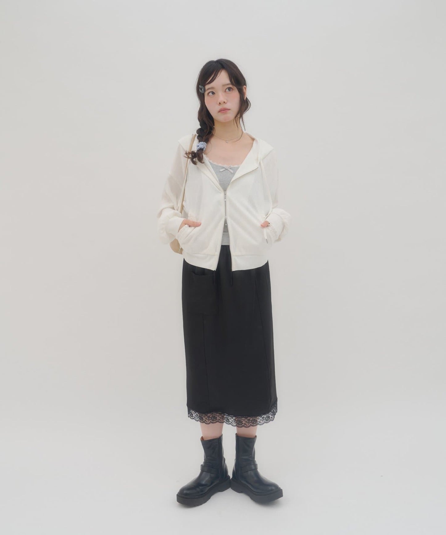 (Sale 至8/23 22:00）Discoat 緞面光澤裙