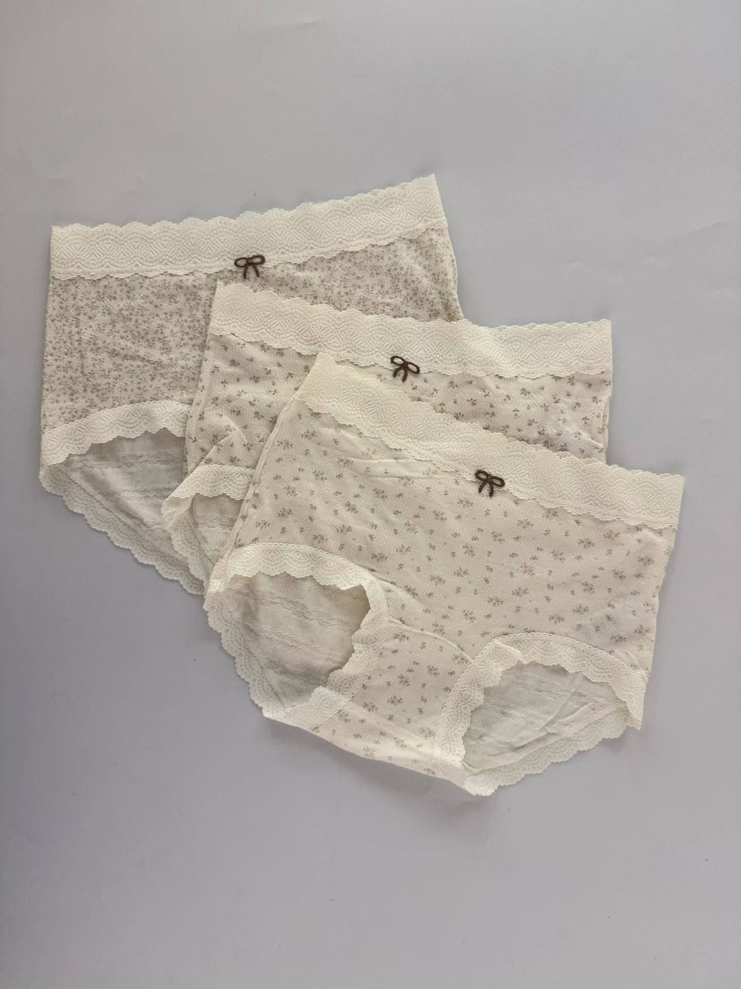 韓國製 蕾絲碎花內褲 set (3入）