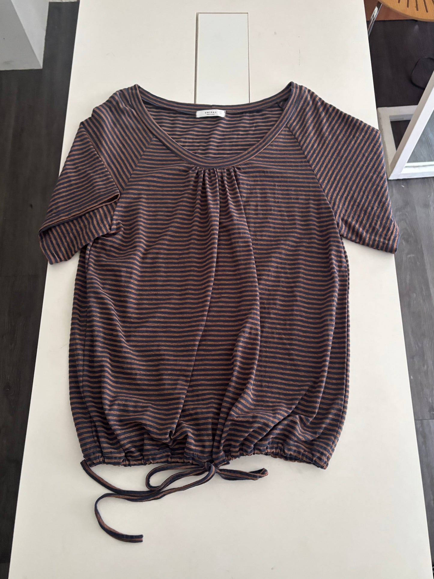 Loose striped long top