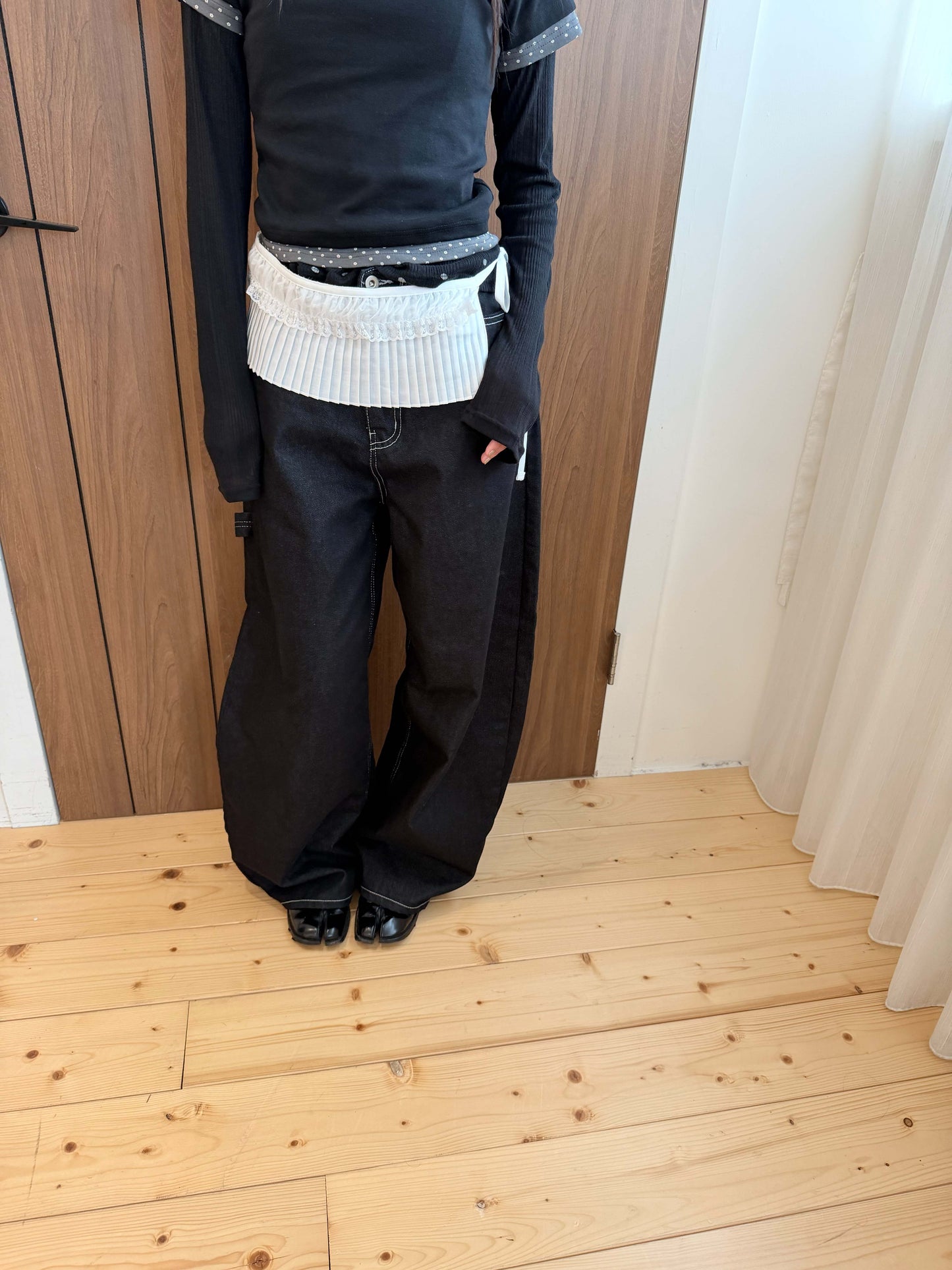 Embroidered loose-fitting work jeans