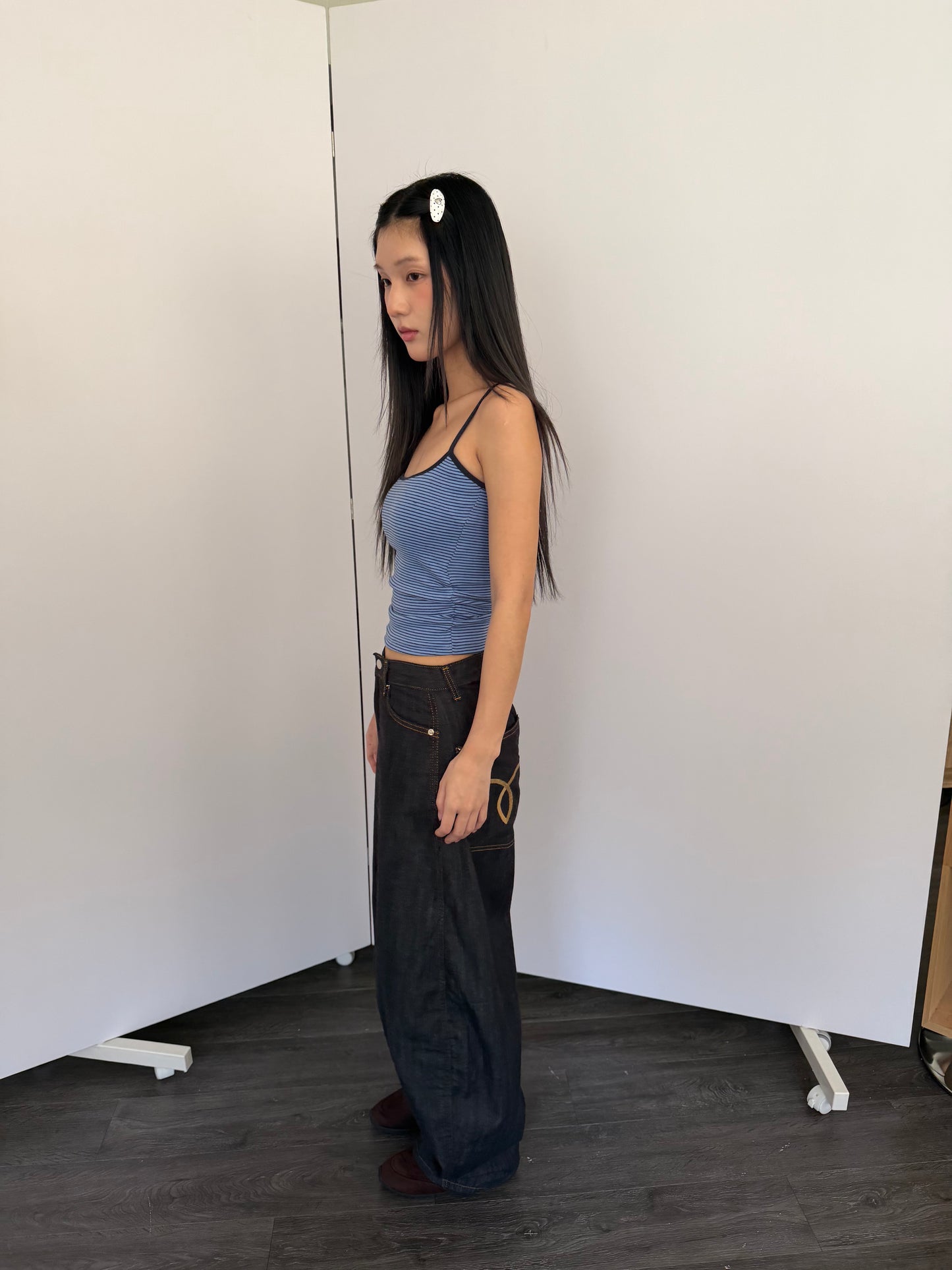 Thin-shouldered striped bra top
