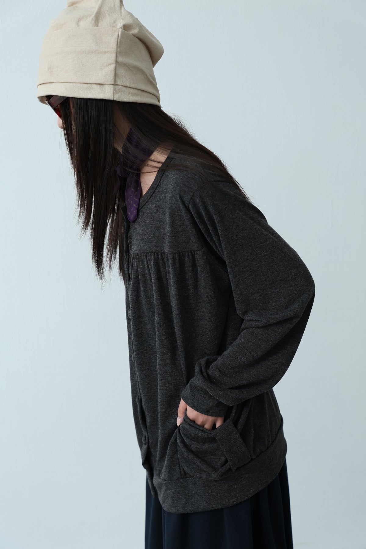 Open collar with bow and bow